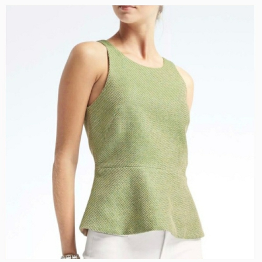 *CCO* NWT Banana Republic peplum top